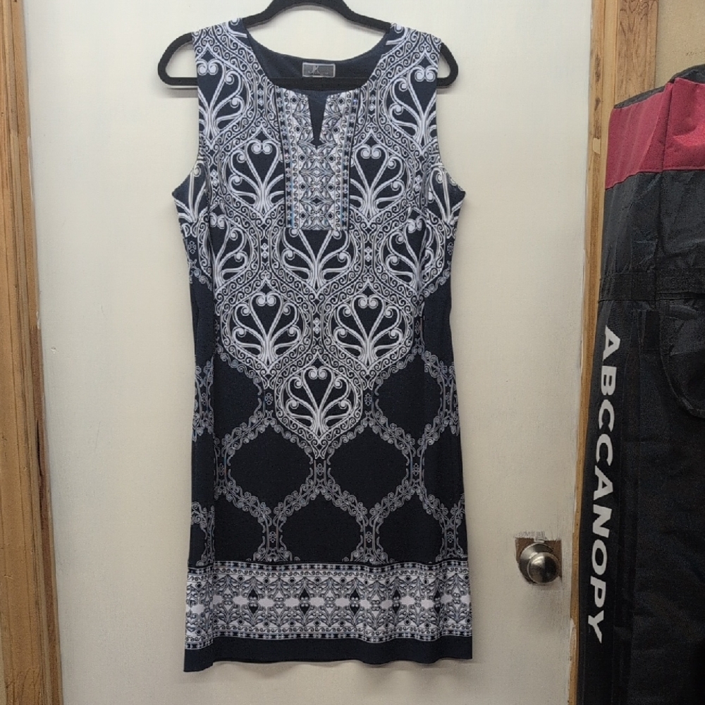 JM Collection Black and White Patterned Top
